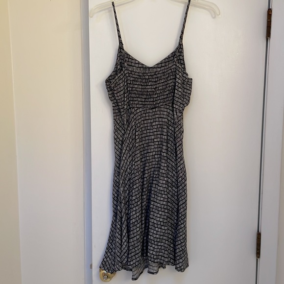 A-Line old navy sundress - Picture 5 of 7